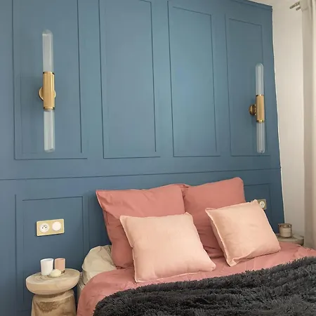 T2 - Jardin, Piscine, Parking Entre & Cannes *