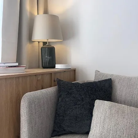 T2 - Jardin, Piscine, Parking Entre & Cannes Apartamento *