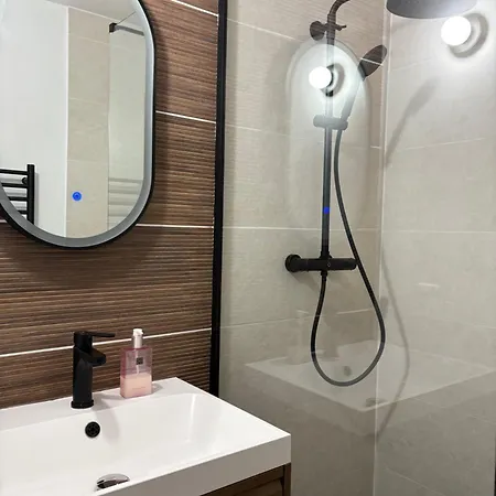 T2 - Jardin, Piscine, Parking Entre & Cannes